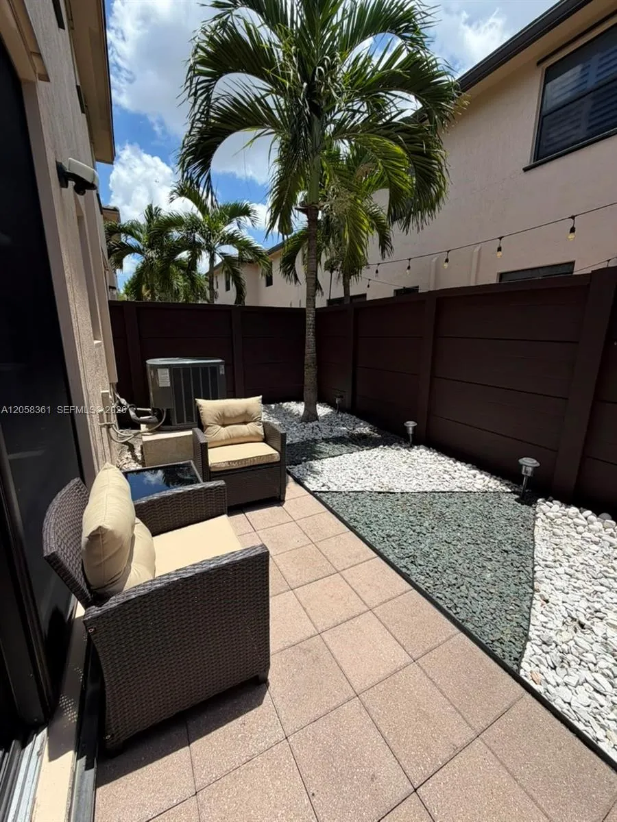 15816 NW 91st Ave Miami Lakes, FL 33018