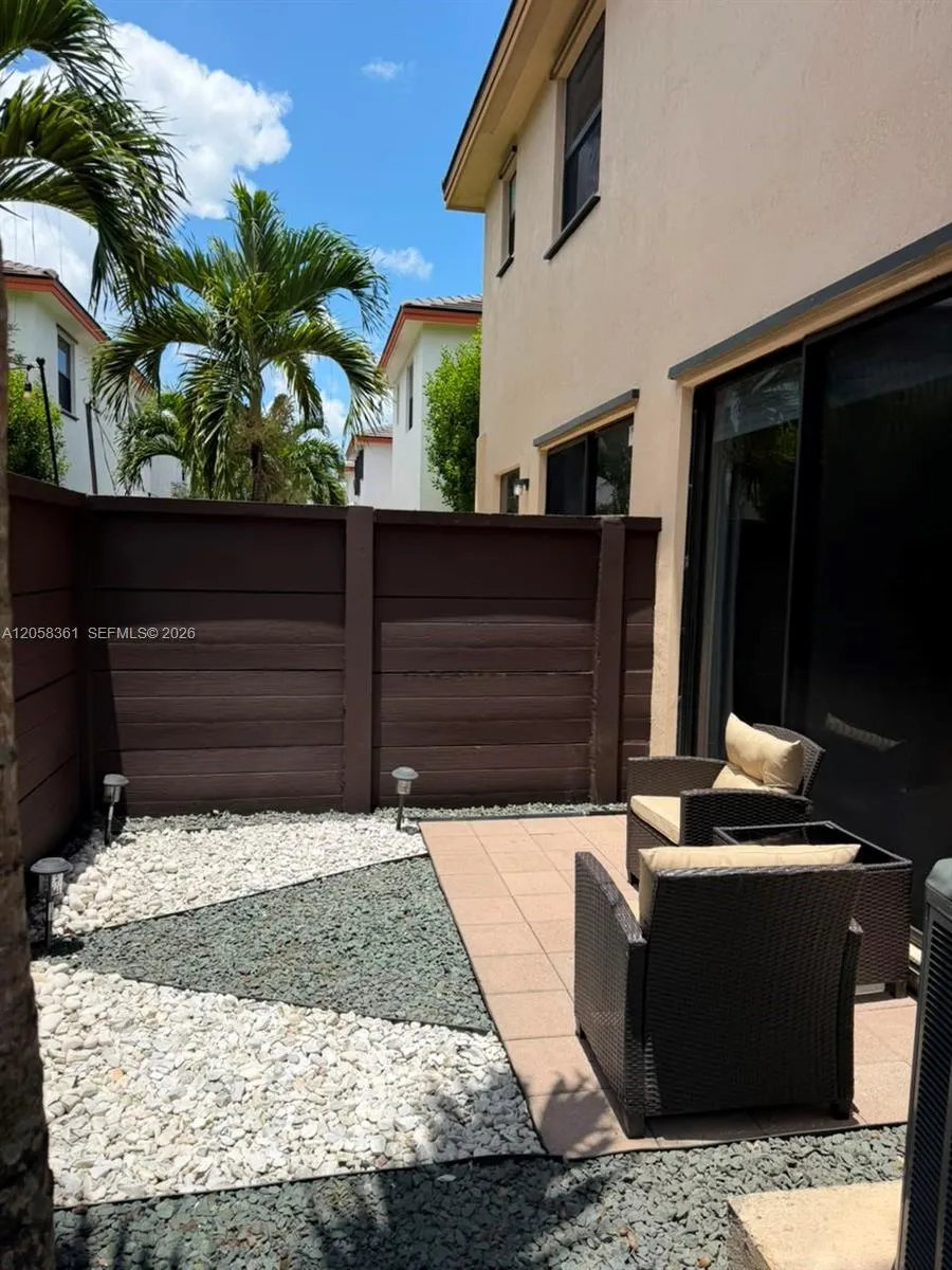 15816 NW 91st Ave Miami Lakes, FL 33018