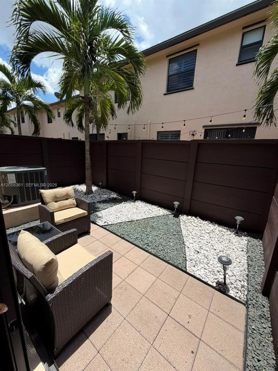 15816 NW 91st Ave Miami Lakes, FL 33018