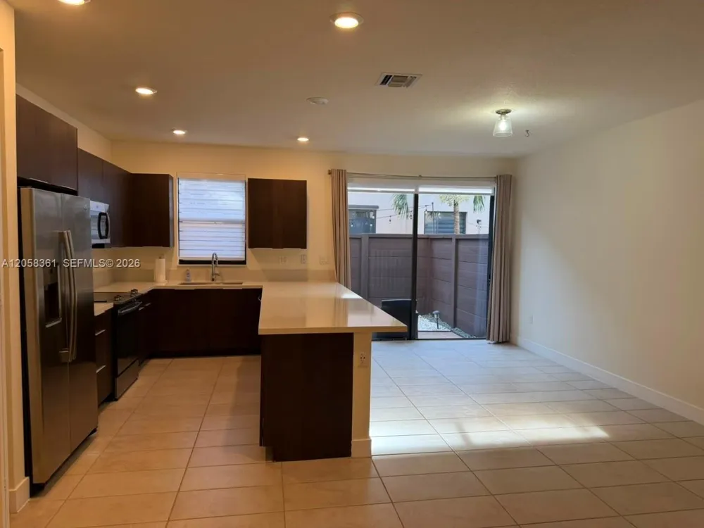 15816 NW 91st Ave Miami Lakes, FL 33018