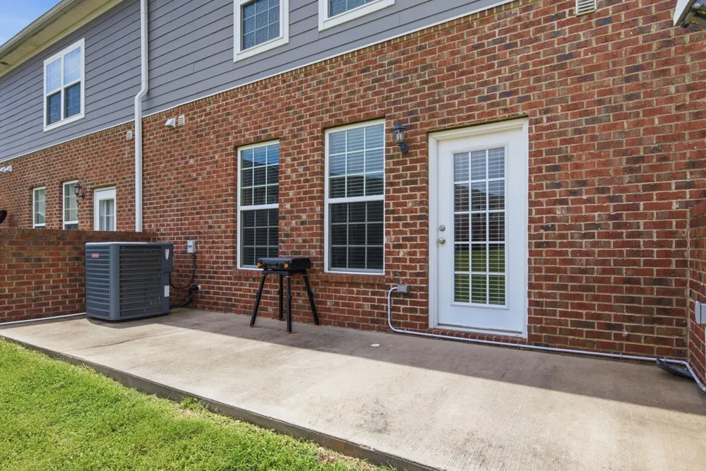 1300 Villa Cir Lebanon, TN 37090