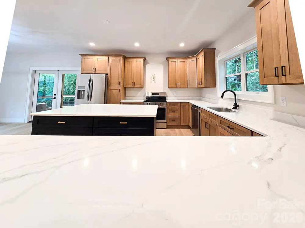 505 S Oconeechee Avenue Black Mountain, NC 28711