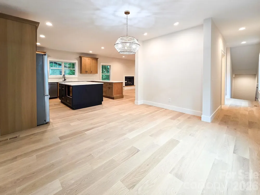 505 S Oconeechee Avenue Black Mountain, NC 28711