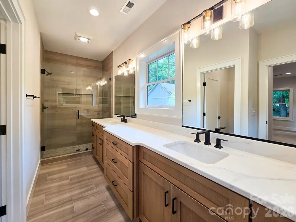 505 S Oconeechee Avenue Black Mountain, NC 28711