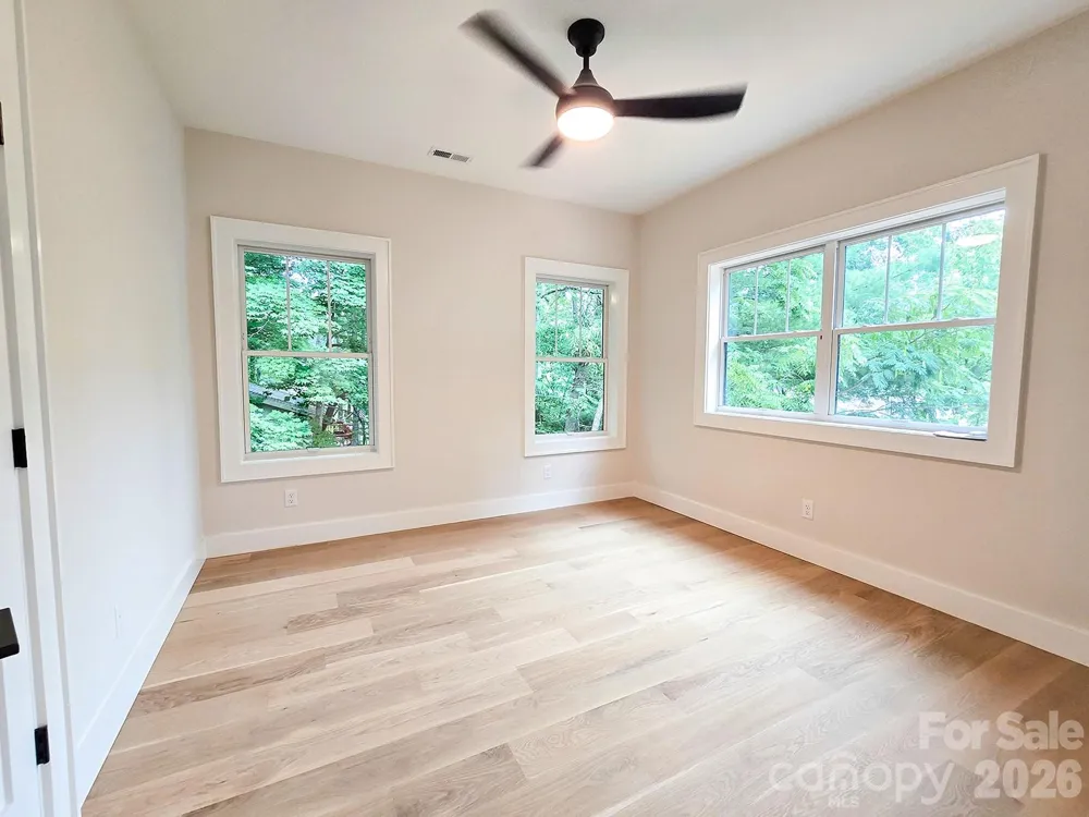 505 S Oconeechee Avenue Black Mountain, NC 28711