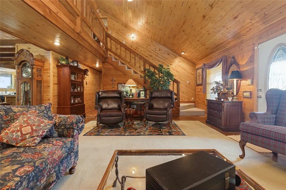 2105 CR 2111 Hooks, TX 75561