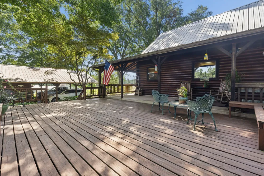 2105 CR 2111 Hooks, TX 75561