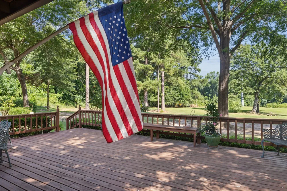2105 CR 2111 Hooks, TX 75561