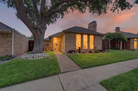 806 Oakway Court
