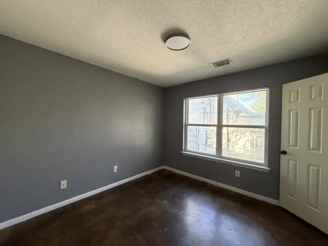 207 S Creek Street Fredericksburg, TX 78624