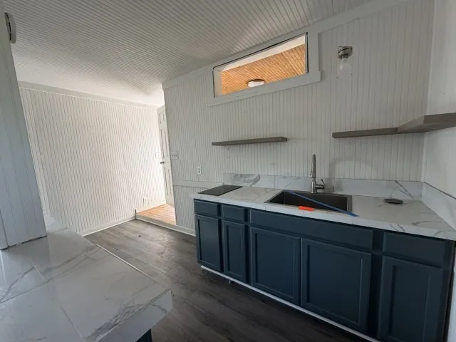 207 S Creek Street Fredericksburg, TX 78624