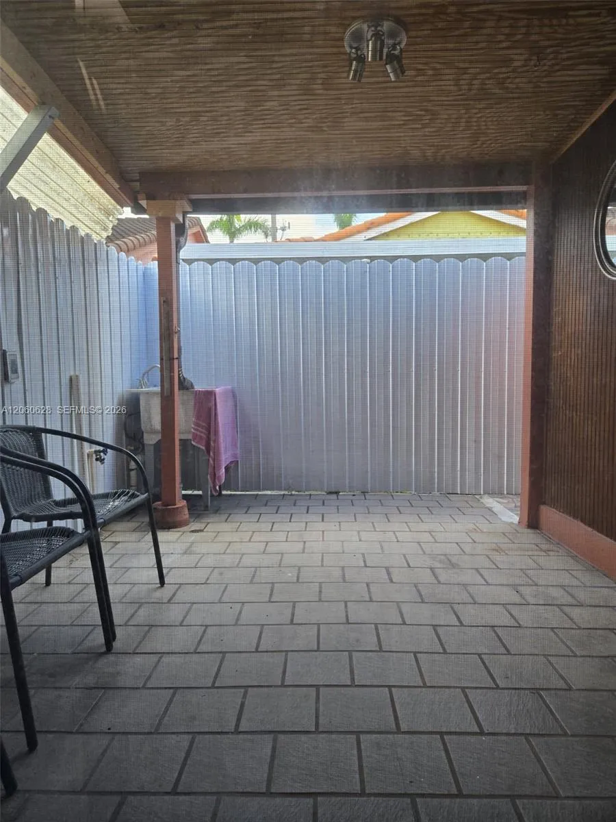8810 NW 114th Ter Hialeah Gardens, FL 33018