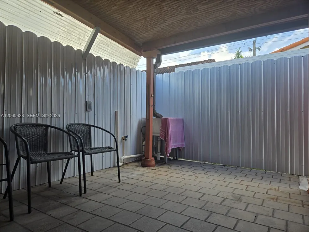 8810 NW 114th Ter Hialeah Gardens, FL 33018