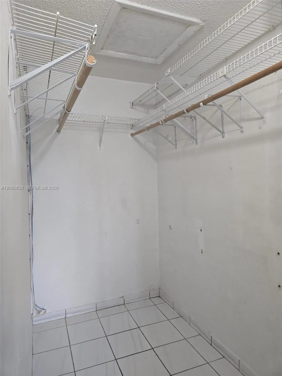 8810 NW 114th Ter Hialeah Gardens, FL 33018