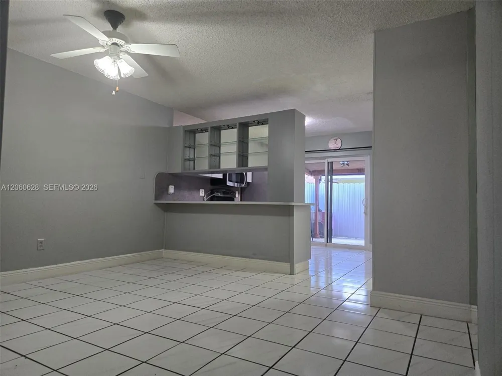 8810 NW 114th Ter Hialeah Gardens, FL 33018