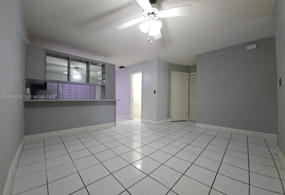 8810 NW 114th Ter Hialeah Gardens, FL 33018
