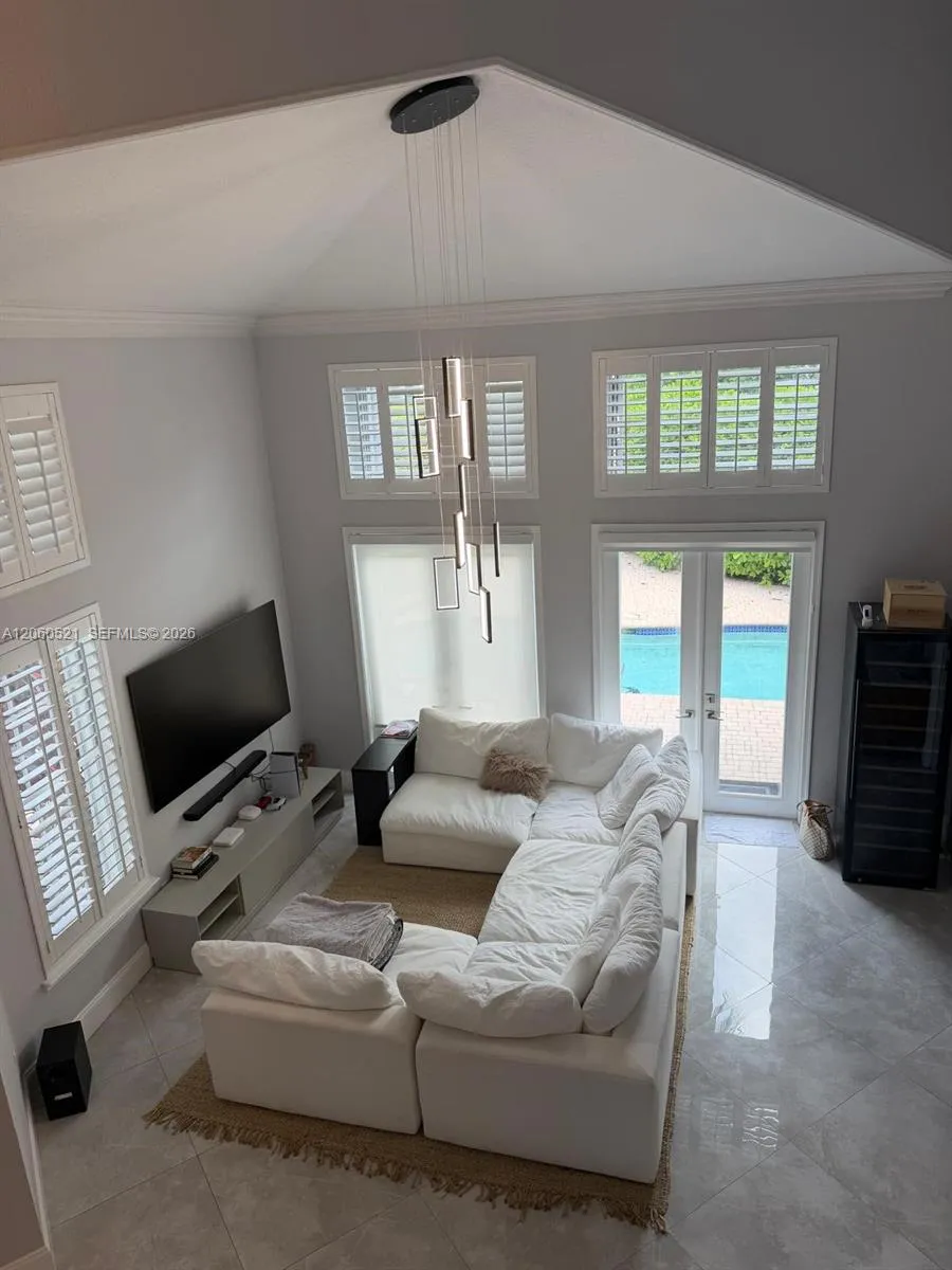 19973 NE 37th Ave Aventura, FL 33180