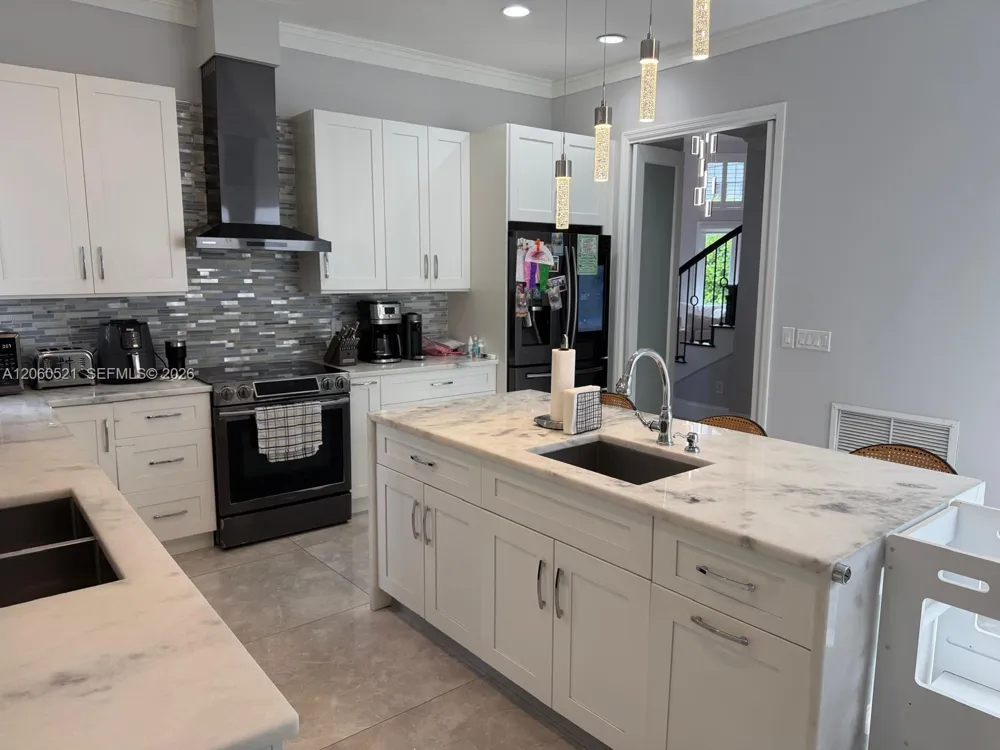 19973 NE 37th Ave Aventura, FL 33180