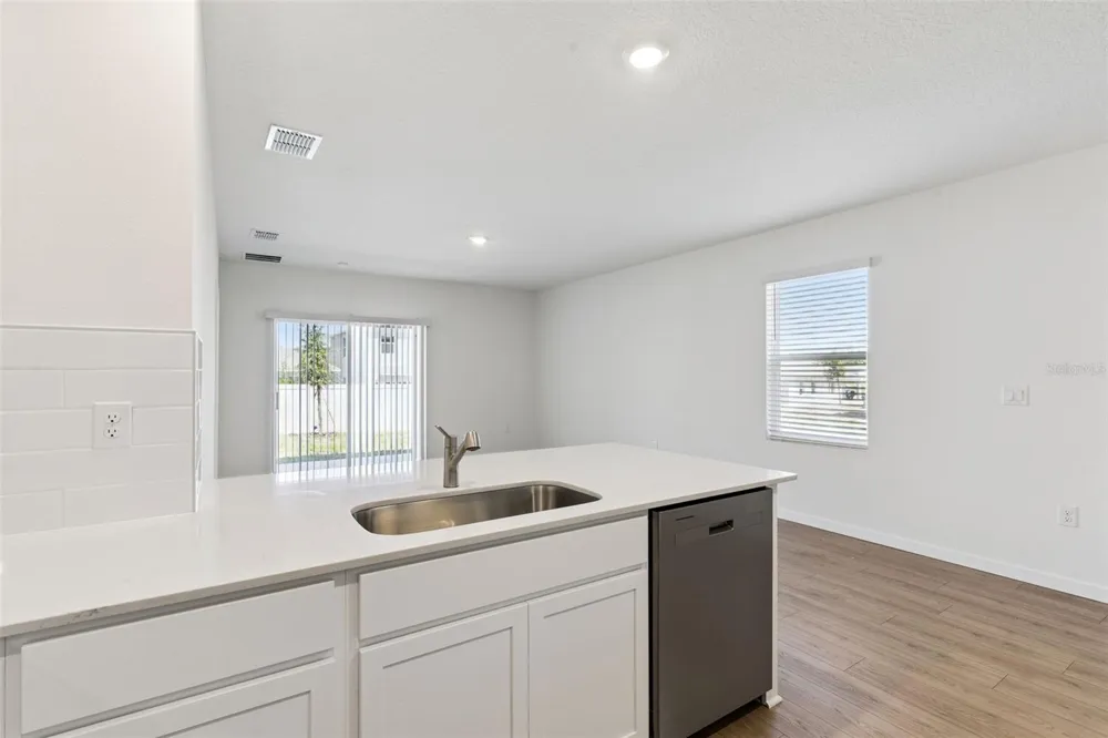 2343 ASHWOOD BLUFF DRIVE Ocoee, FL 34761