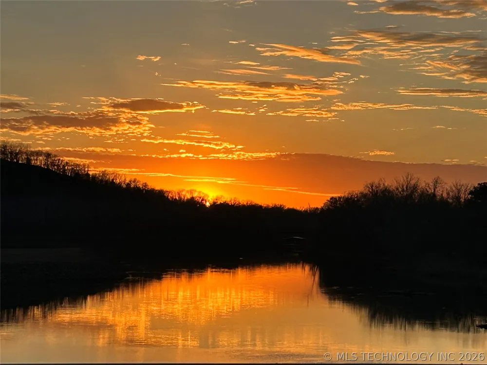 306 Water Locust Grove, OK 74352