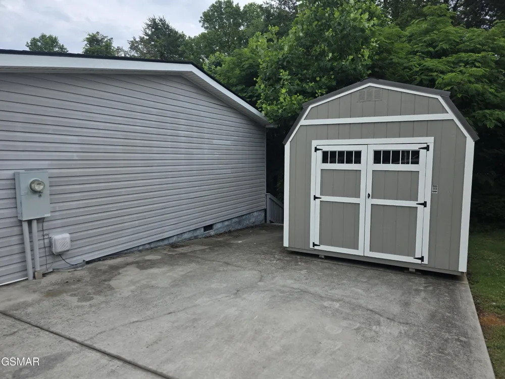 400 Contentment Lane Knoxville, TN 37920
