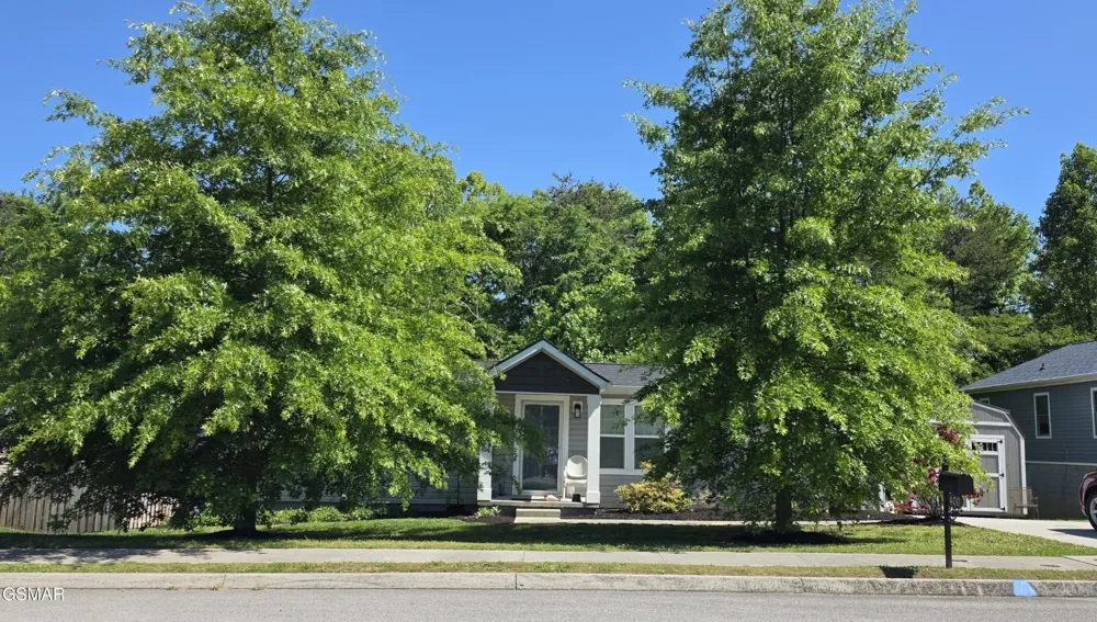 400 Contentment Lane Knoxville, TN 37920