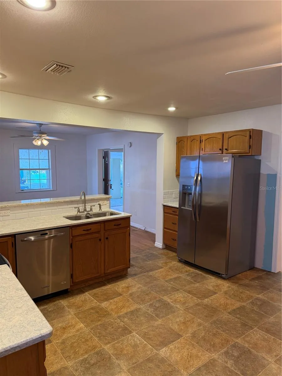 53 W PARK STREET Tarpon Springs, FL 34689