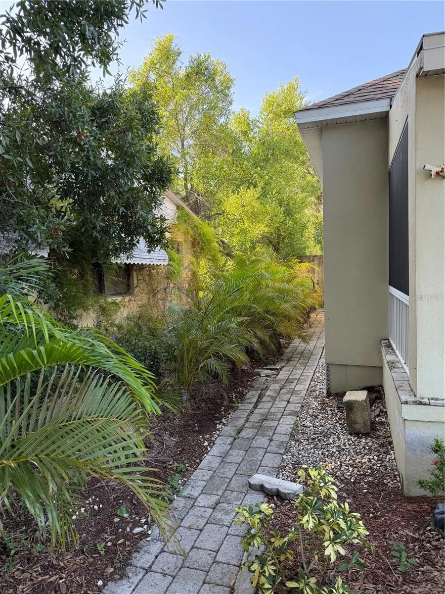 53 W PARK STREET Tarpon Springs, FL 34689