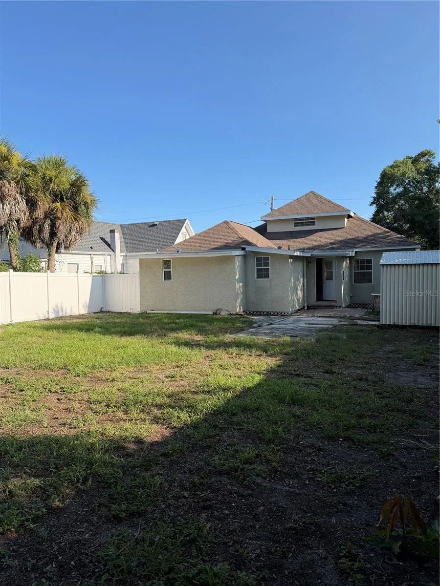 53 W PARK STREET Tarpon Springs, FL 34689