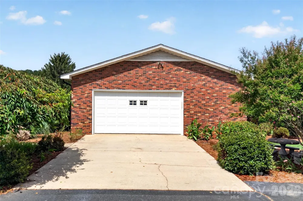 3040 E Maiden Road Maiden, NC 28650