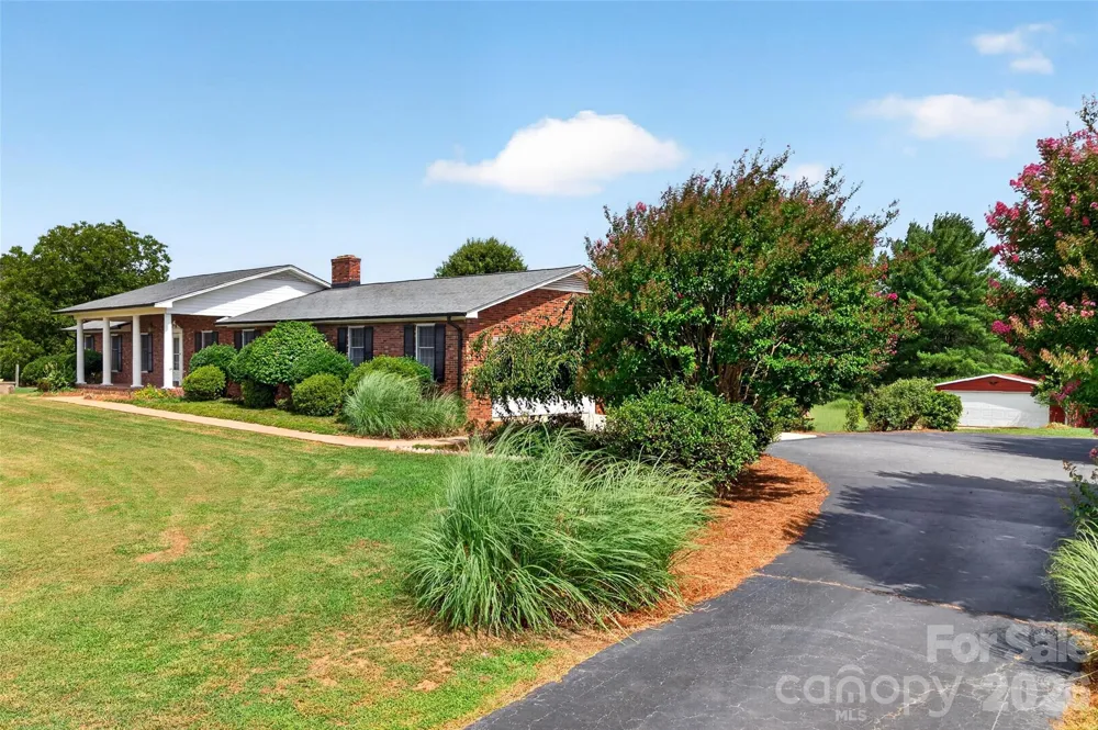 3040 E Maiden Road Maiden, NC 28650