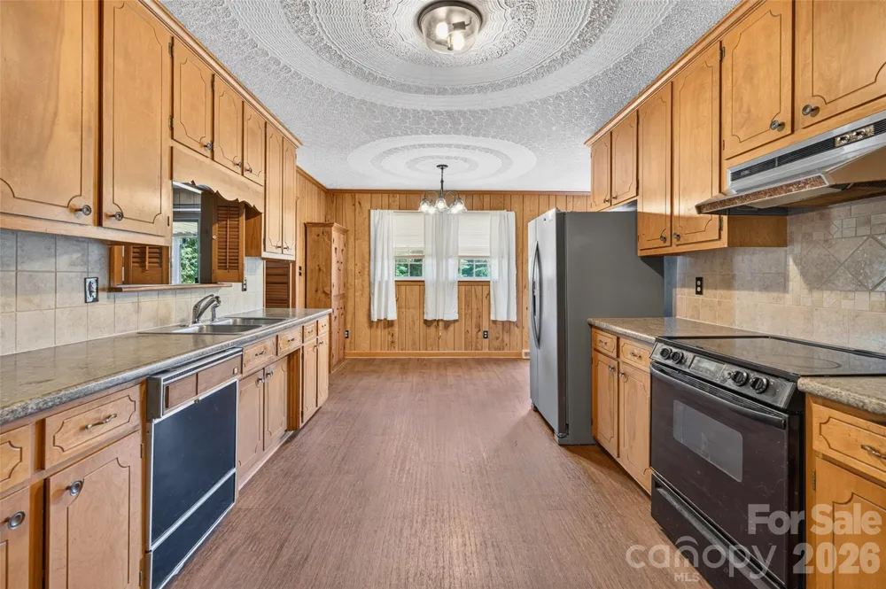 3040 E Maiden Road Maiden, NC 28650