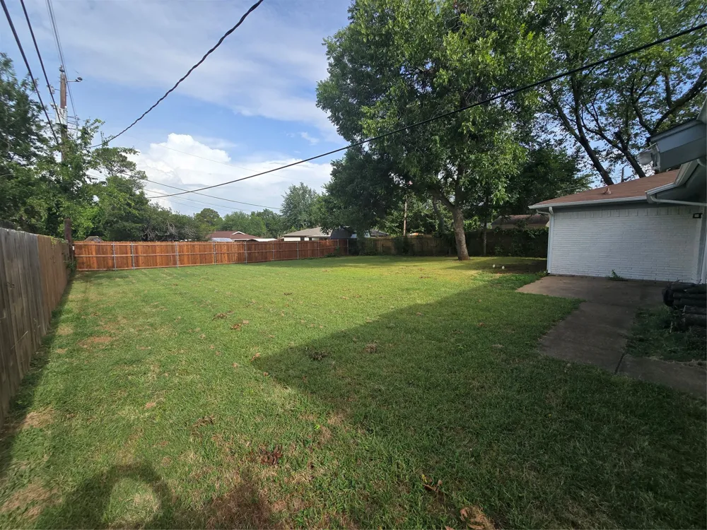 304 Salem Drive Euless, TX 76039