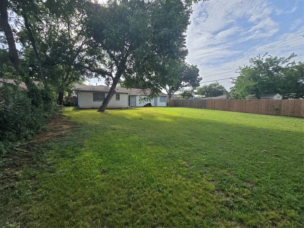 304 Salem Drive Euless, TX 76039