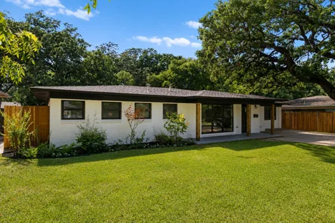 1008 Ross Trail