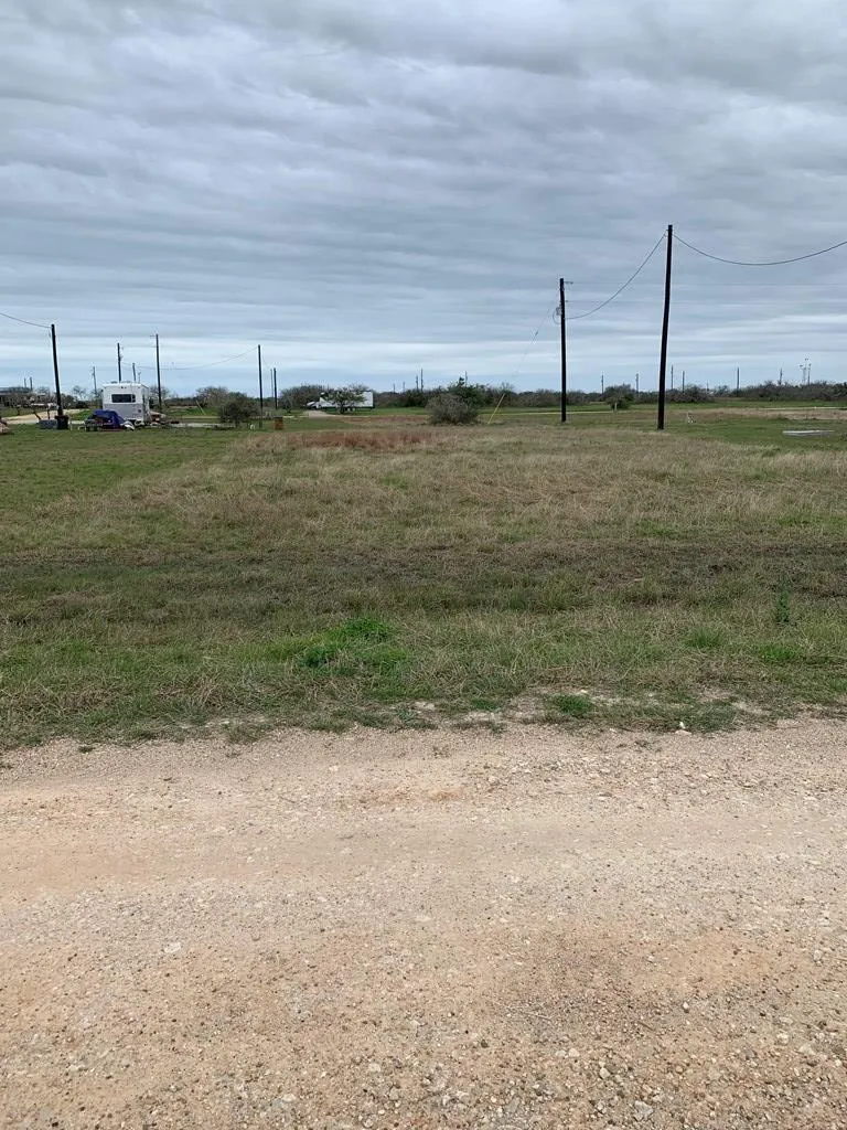 84 Seahorse Palacios, TX 77465