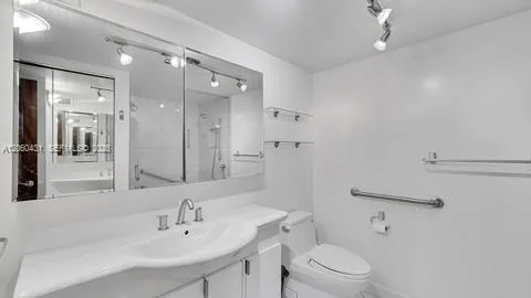 200 Leslie Dr #329 Hallandale Beach, FL 33009