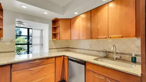 200 Leslie Dr #329 Hallandale Beach, FL 33009