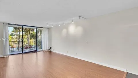 200 Leslie Dr #329 Hallandale Beach, FL 33009
