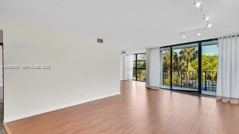 200 Leslie Dr #329 Hallandale Beach, FL 33009