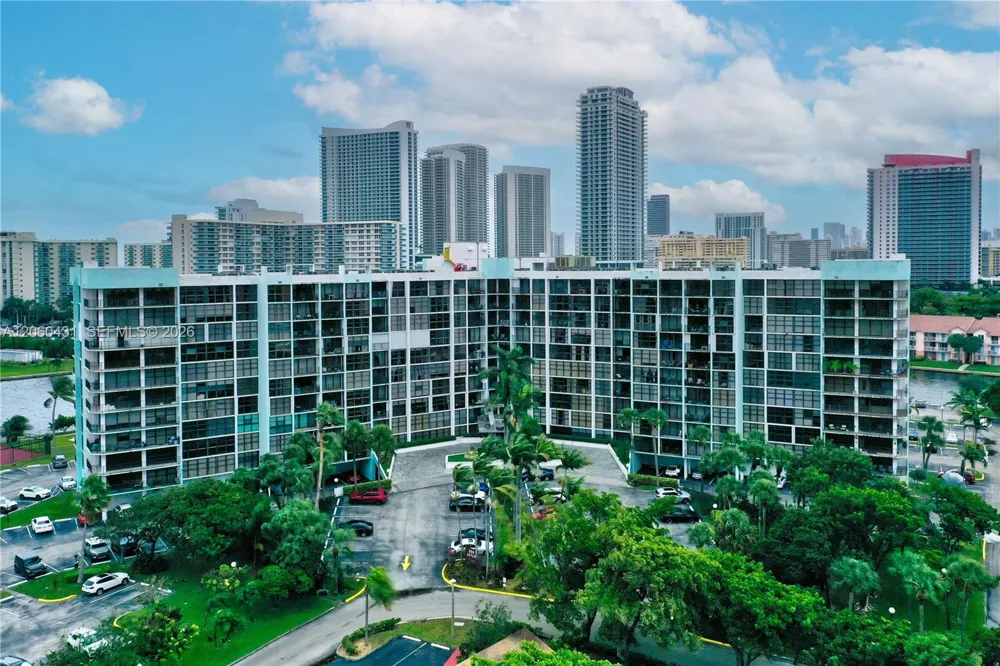 200 Leslie Dr #329 Hallandale Beach, FL 33009