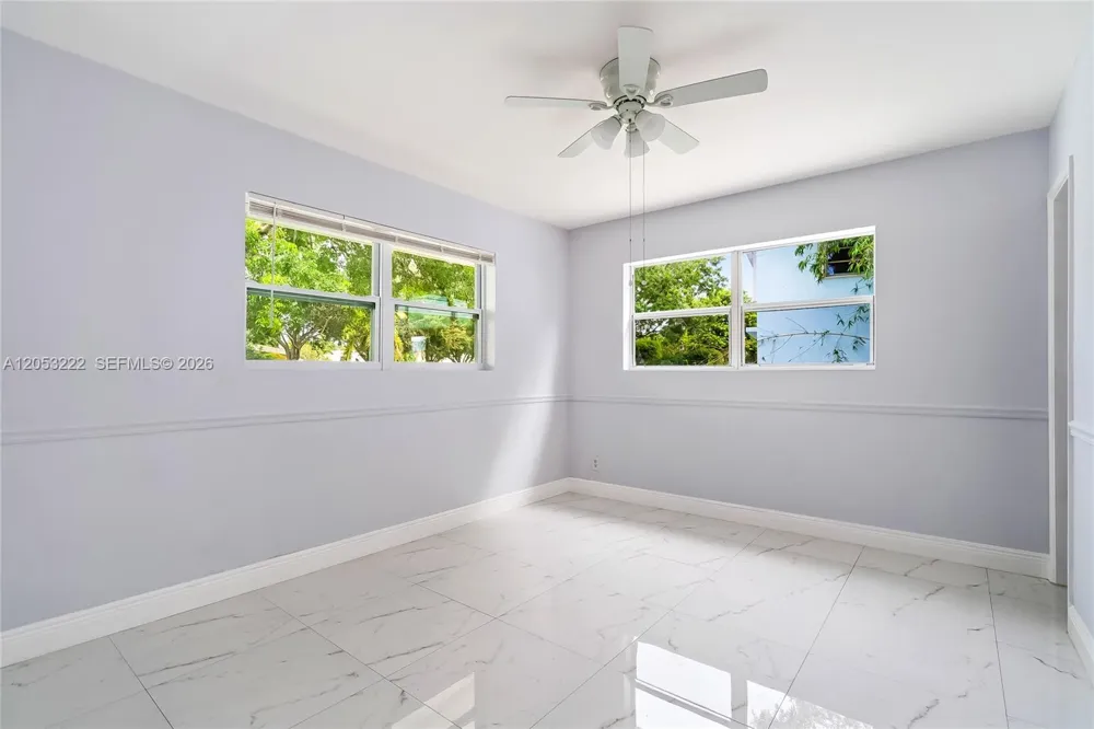 1427 Crest Dr Lake Worth, FL 33461