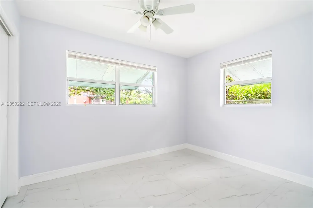 1427 Crest Dr Lake Worth, FL 33461