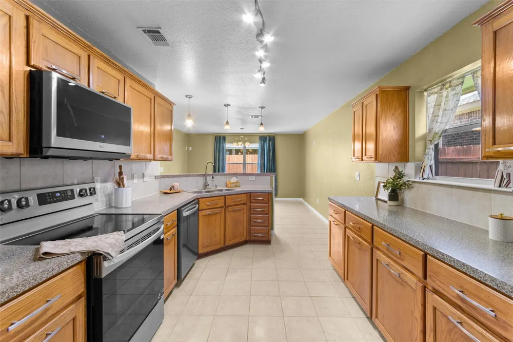3709 S Llano Estacado Court Killeen, TX 76549