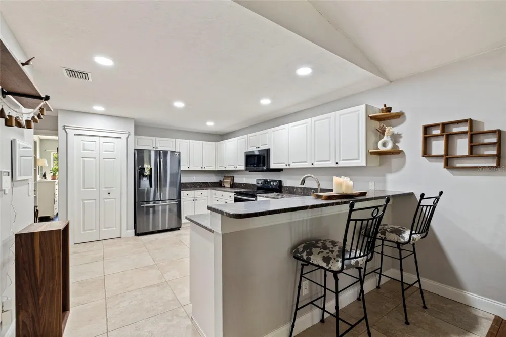 2462 14TH AVENUE St Petersburg, FL 33713
