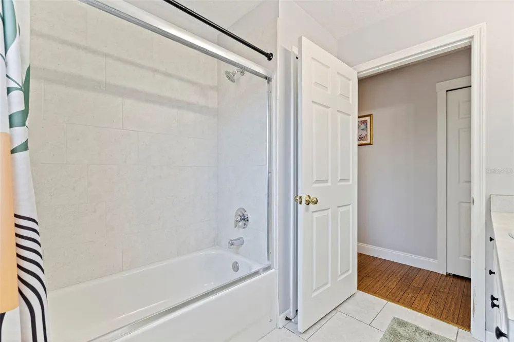 2462 14TH AVENUE St Petersburg, FL 33713