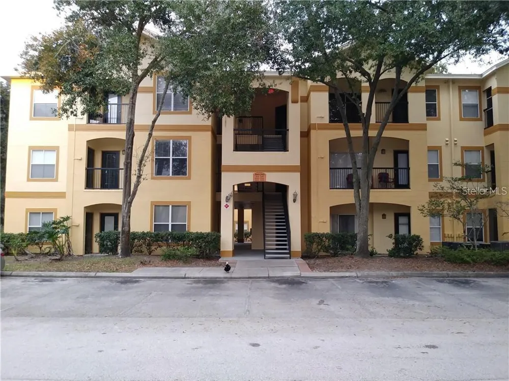 5620 PINNACLE HEIGHTS CIRCLE #305 Tampa, FL 33624