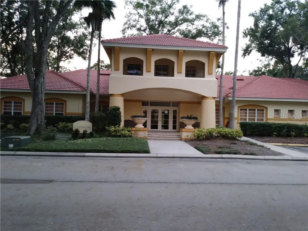 5620 PINNACLE HEIGHTS CIRCLE #305 Tampa, FL 33624