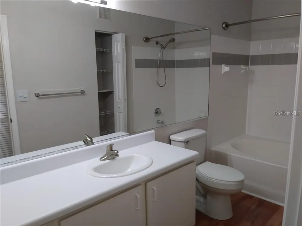 5620 PINNACLE HEIGHTS CIRCLE #305 Tampa, FL 33624