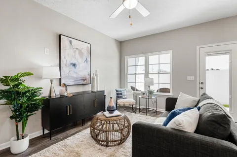 33 Hardwood Rd